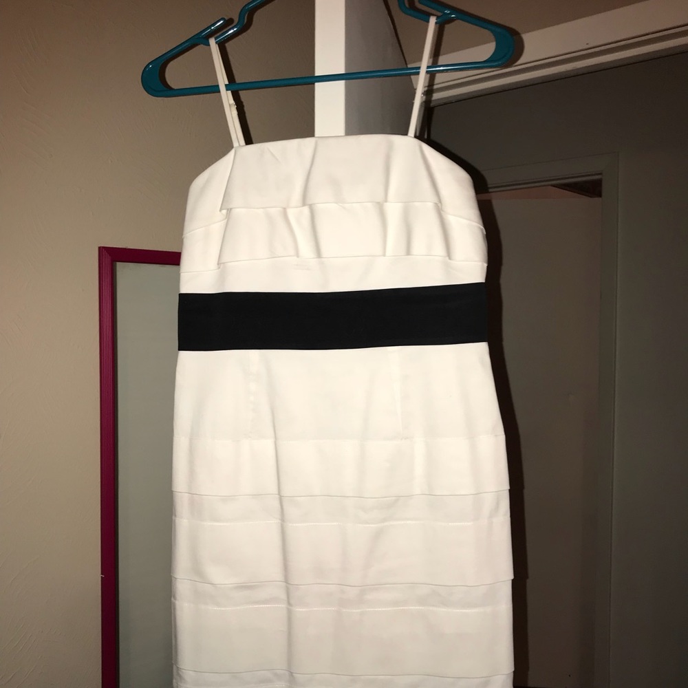 Gianni Bini white dress
